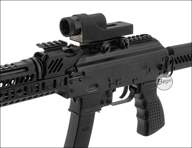 Airsoft Zieloptik Begadi RX6 im Einsatzbeispiel Seitenansicht