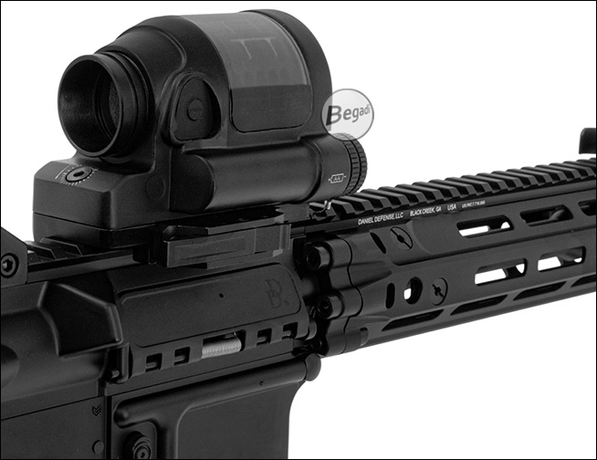 Anwendungsbeispiel: SRS Reddot montiert auf Airsoft Sturmgewehr