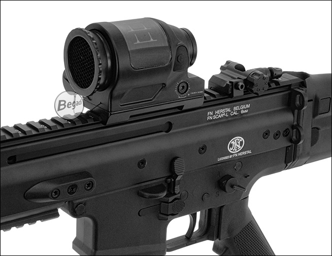 SRS 1x38 auf Picatinny Schiene - Seitenansicht