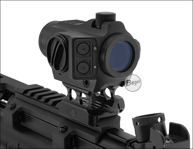 Begadi Sentinel Red Dot auf einem Picatinny-Riser einer Airsoft-Maschinenpistole