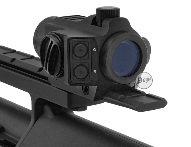 Begadi Sentinel Red Dot auf Bullpup-Airsoft-Gewehr, Ansicht der seitlichen Bedientasten