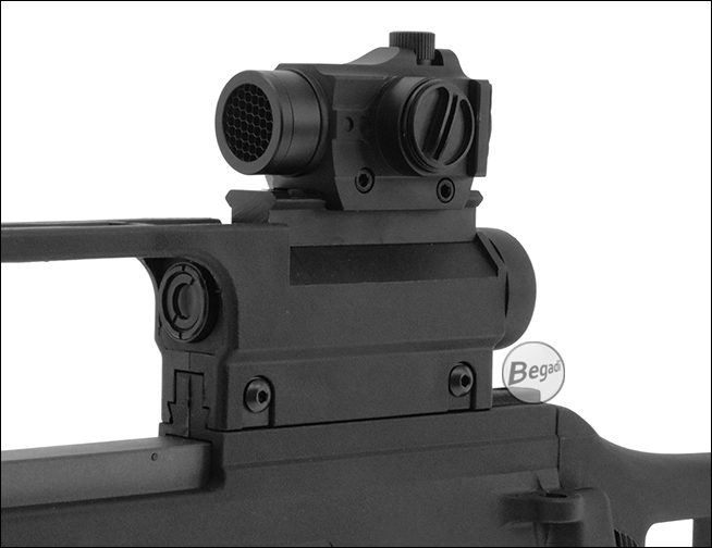 Begadi Sentinel Red Dot auf oberer Montageschiene eines Airsoft-Gewehrs, Nahaufnahme
