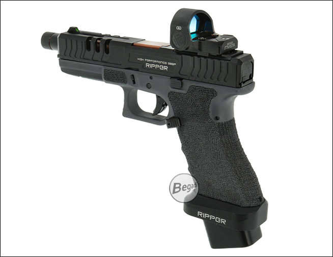 Begadi Vista auf einer Airsoft-Pistole mit RIPTOR-Schlitten, schräge Rückansicht