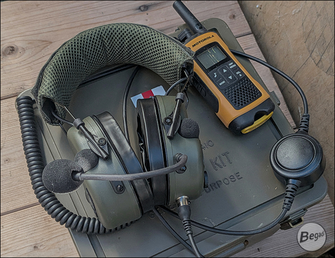 Begadi HS1 Headset in Olive – Anwendungsbeispiel mit Kopfbügel