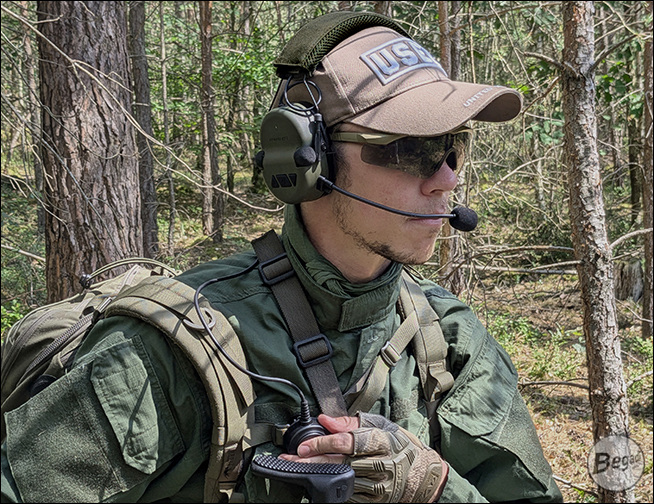 Begadi HS1 Headset in Olive – Anwendungsbeispiel mit Kopfbügel
