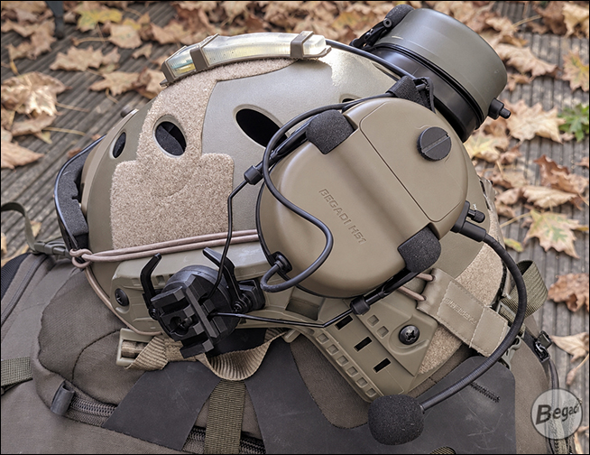 Begadi HS1 Headset in Tan – Anwendungsbeispiel mit Helmmontage