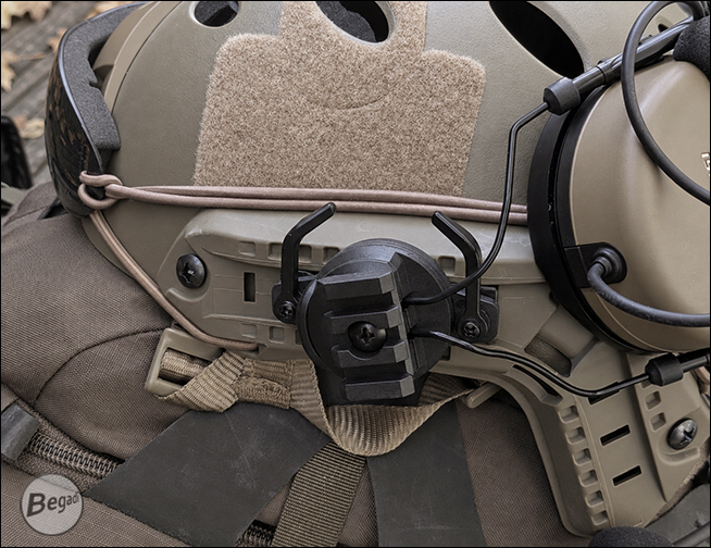 Begadi HS1 Headset in Tan – Anwendungsbeispiel mit Helmmontage