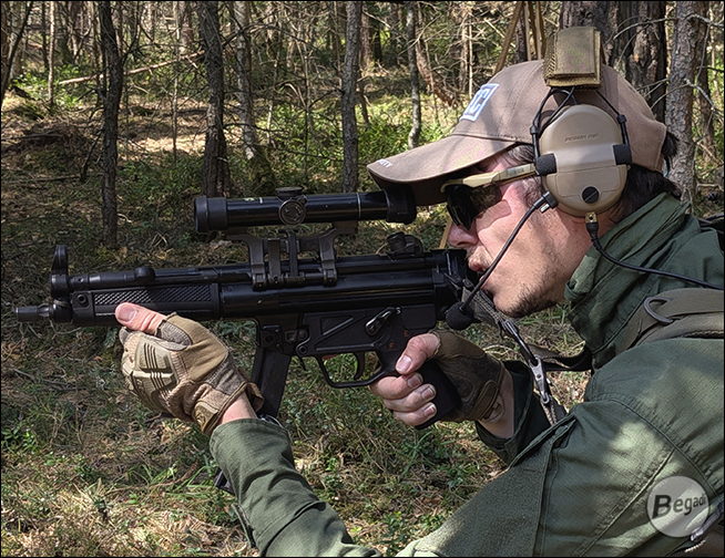 Begadi HS1 Headset in Tan – Anwendungsbeispiel mit Kopfbügel
