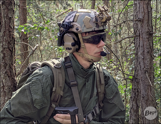 Begadi HS1 Headset in Tan – Anwendungsbeispiel mit Helmmontage