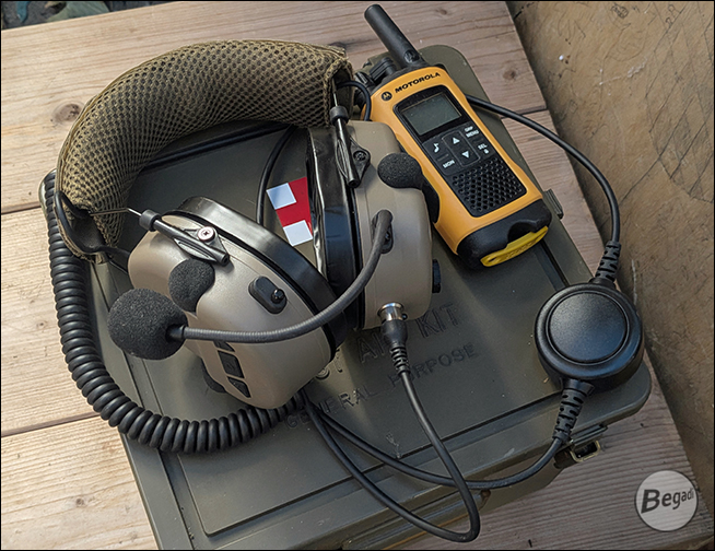 Begadi HS1 Headset in Tan – Anwendungsbeispiel mit Kopfbügel