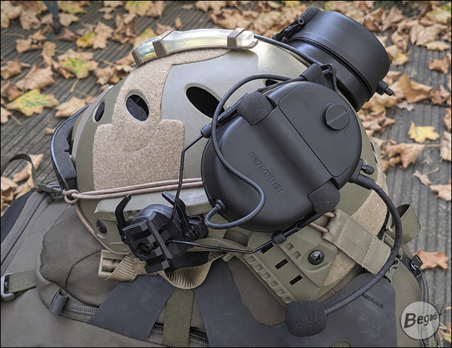Begadi HS1 Headset in Schwarz – Anwendungsbeispiel mit Helmmontage