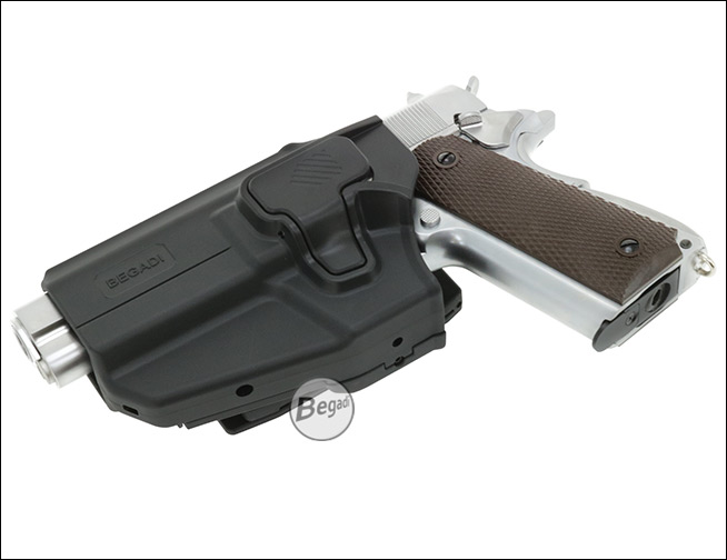 Begadi Universal Holster links – Anwendungsbeispiel 12