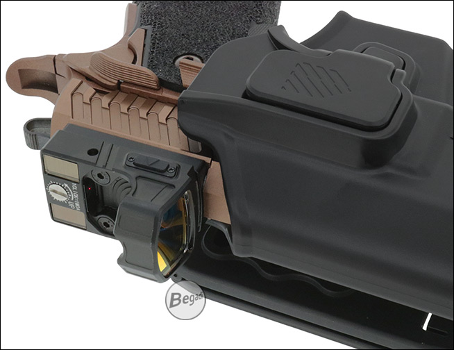 Begadi Universal Holster links – Anwendungsbeispiel 15