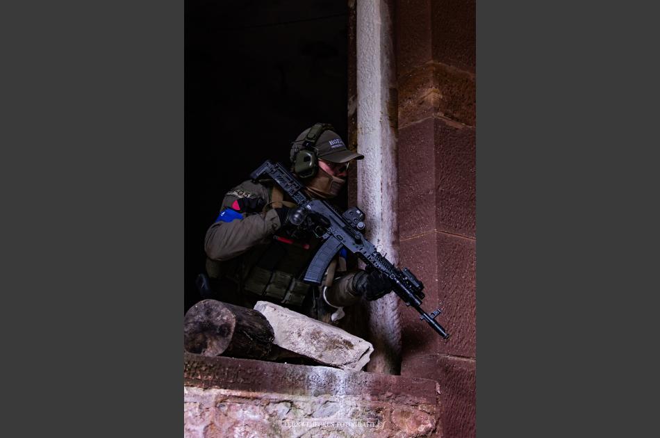 OP Black Fortress 3, vom 31.05.24, Verdad & S.O.F. spielen um die Vorherschaft der Festung mit AresAlpha App, Licht- & Pryotechnik