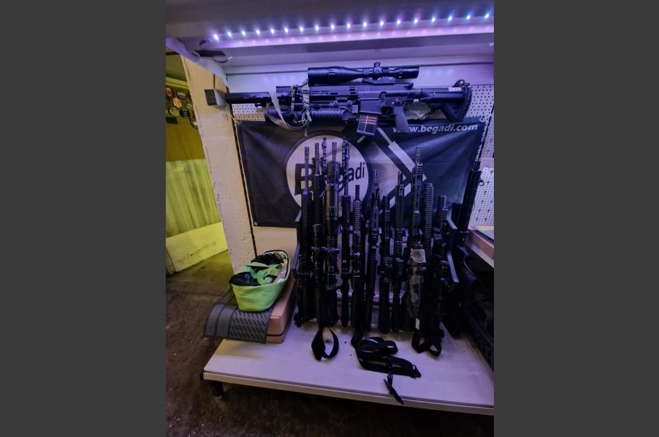 Ein kleiner Teil von meiner Begadi Sammlung. In den nächsten Tagen wird es ausführlichere Bilder mit Daten geben.