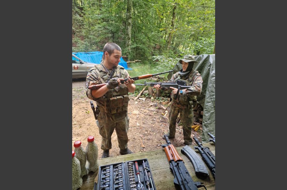 Heute gab es im Ashfield Ak Austellung. Was man nicht alles tut, um Menschen Glücklich zu machen. 
