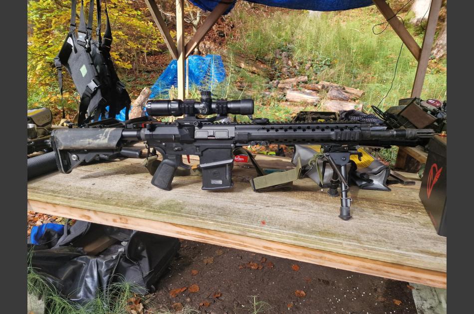 Begadi Pro Mag für SR25. Getestet mit 0,30 und 0,40 Bio BB. Beschuss mit Burk BR10. Keine Feeding Probleme!!