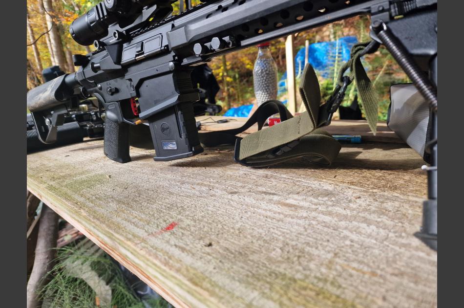 Begadi Pro Mag für SR25. Getestet mit 0,30 und 0,40 Bio BB. Beschuss mit Burk BR10. Keine Feeding Probleme!!