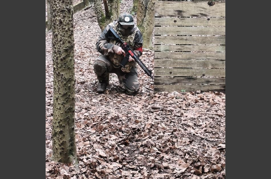 Osterspiel einer Team Zero Abteilung beim 0.5 joule Spieltag auf dem grossen oberen Feld von Area-M. Eine späte Saisoneröffnung.  Wetter war super. 