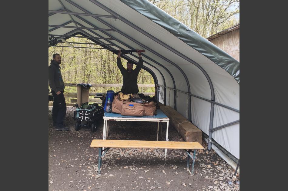 Osterspiel einer Team Zero Abteilung beim 0.5 joule Spieltag auf dem grossen oberen Feld von Area-M. Eine späte Saisoneröffnung.  Wetter war super. 